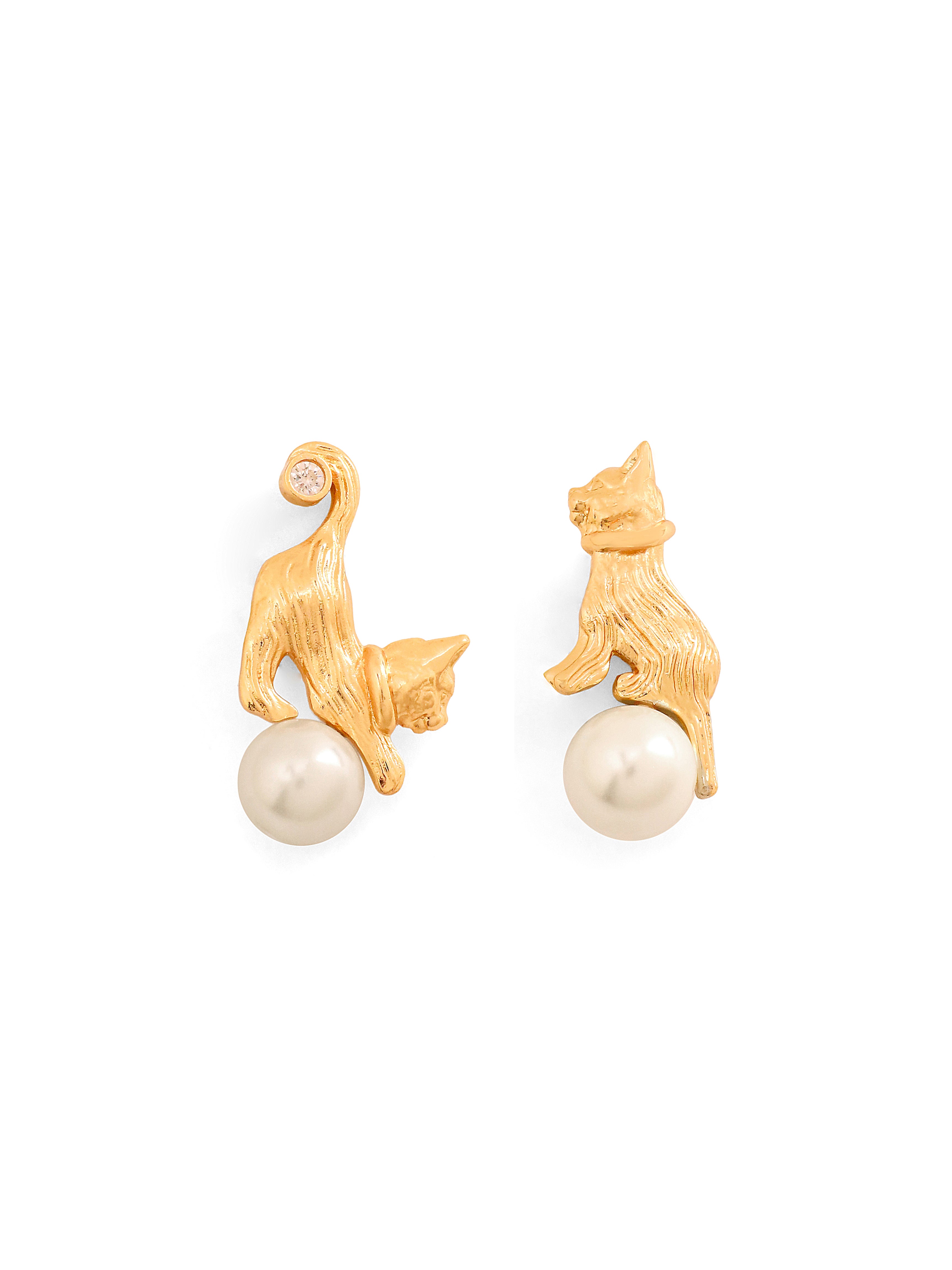 Pearl Paws Earring